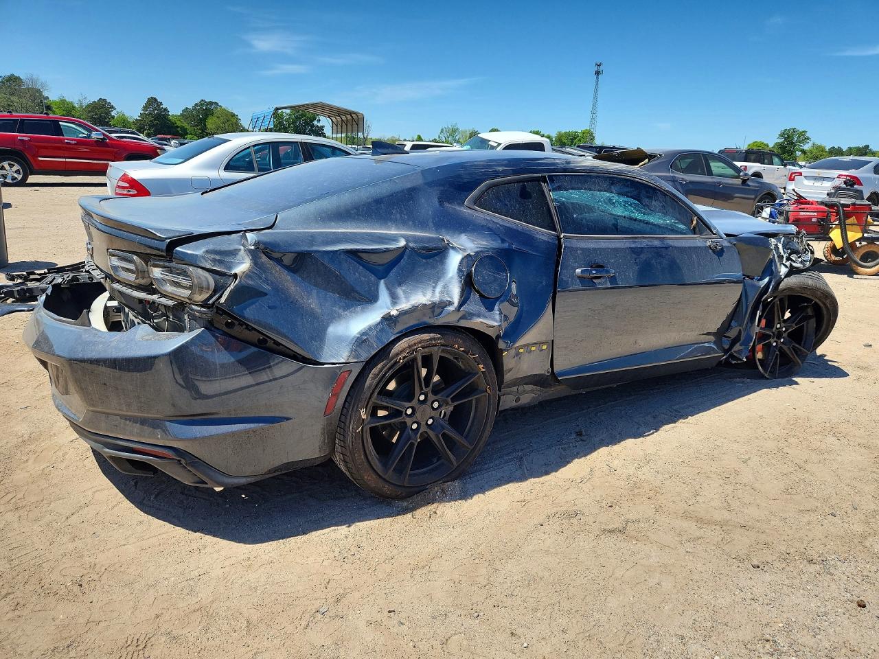 2021 Chevrolet Camaro VIN 1G1FE1R76M0105402 photo 3