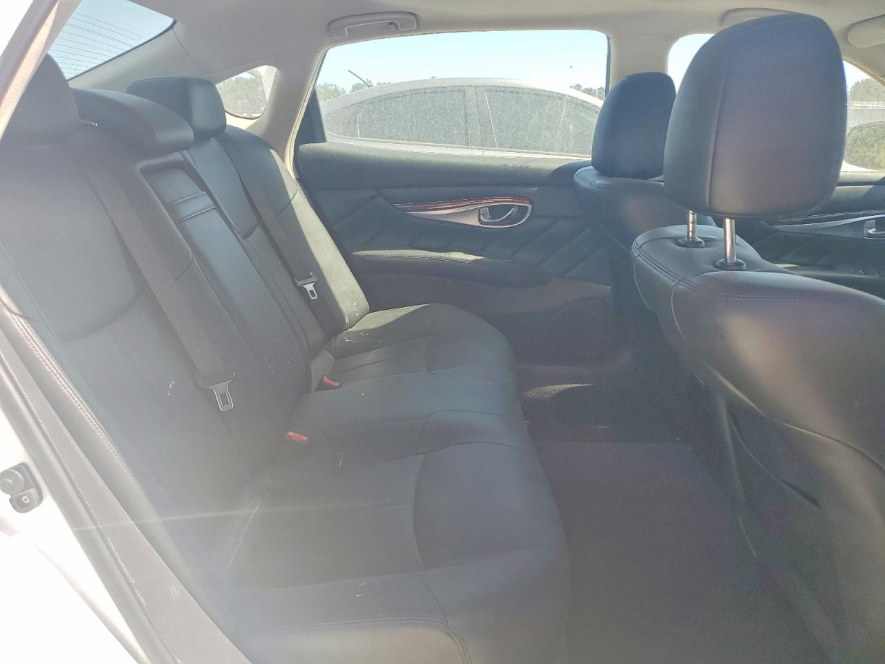 2015 Infiniti Q70 VIN JN1BY1PP0FM600712 photo 10