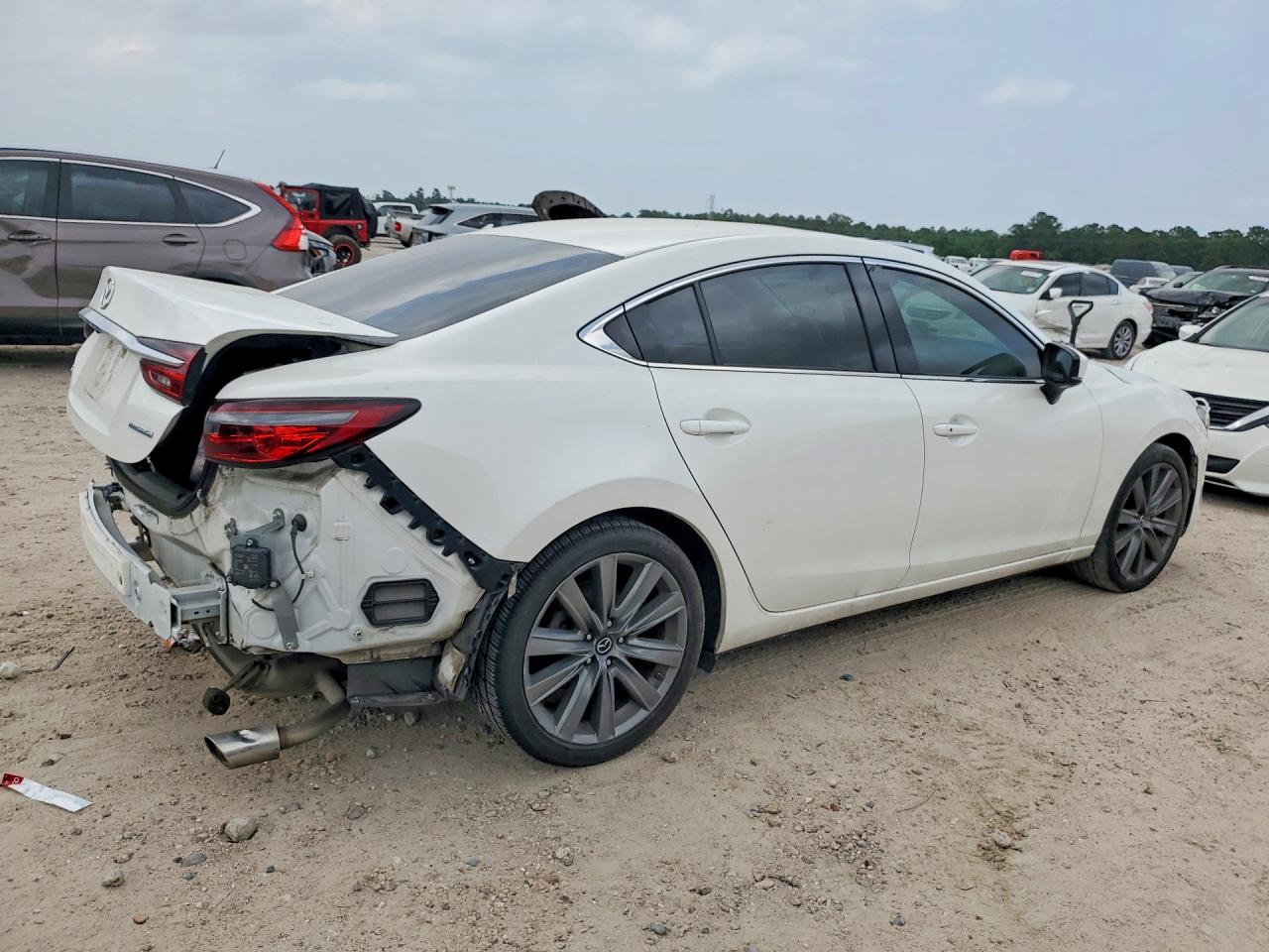 2019 Mazda 6 VIN JM1GL1VM3K1504076 photo 3