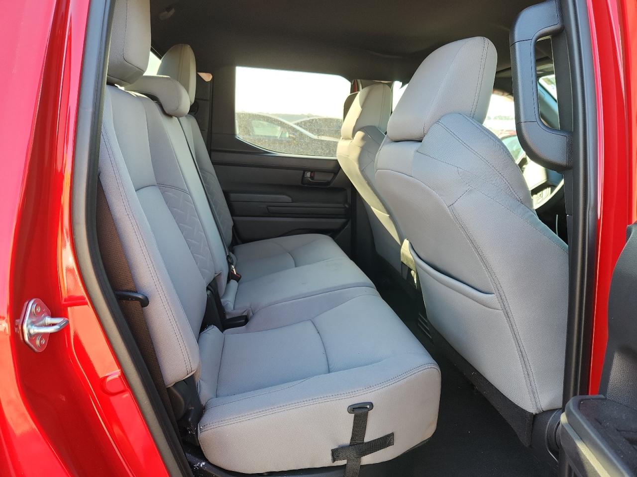 2024 Toyota Tacoma VIN 3TYKB5FN5RT012162 photo 10