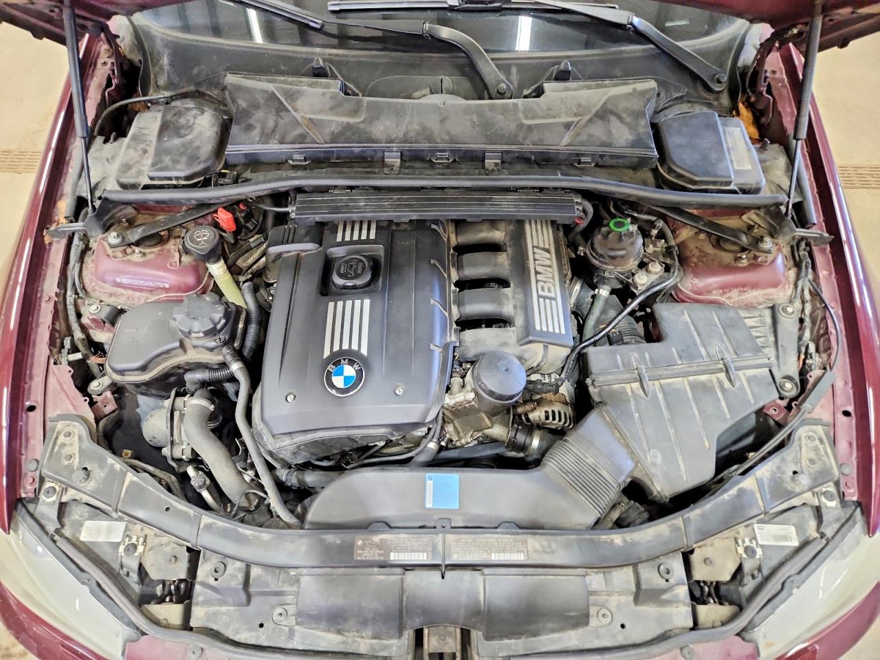 2010 BMW 3 series VIN WBAPK5C55AA647161 photo 11