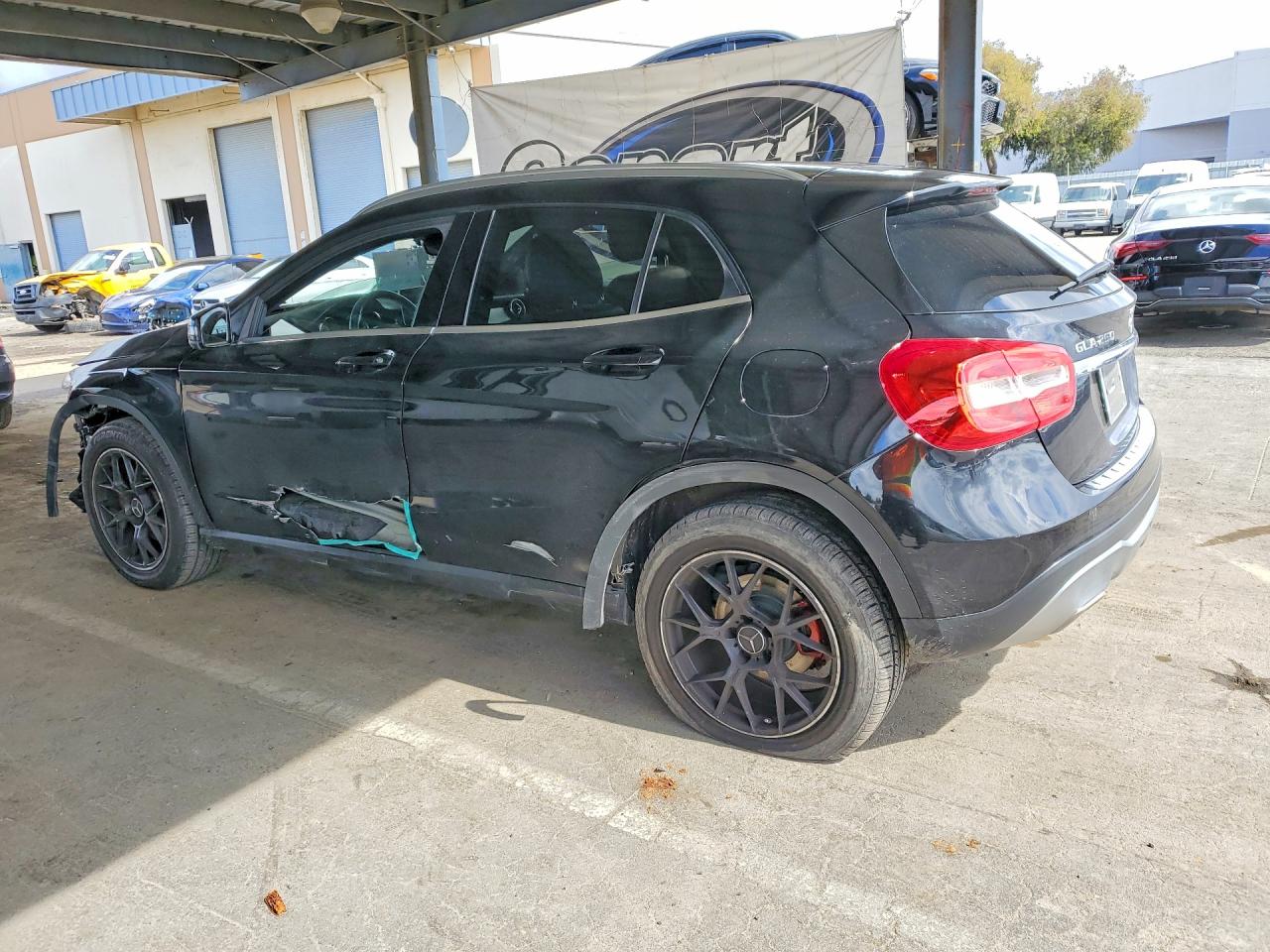 2018 Mercedes-Benz Gla-class VIN WDCTG4EB2JJ439846 photo 2