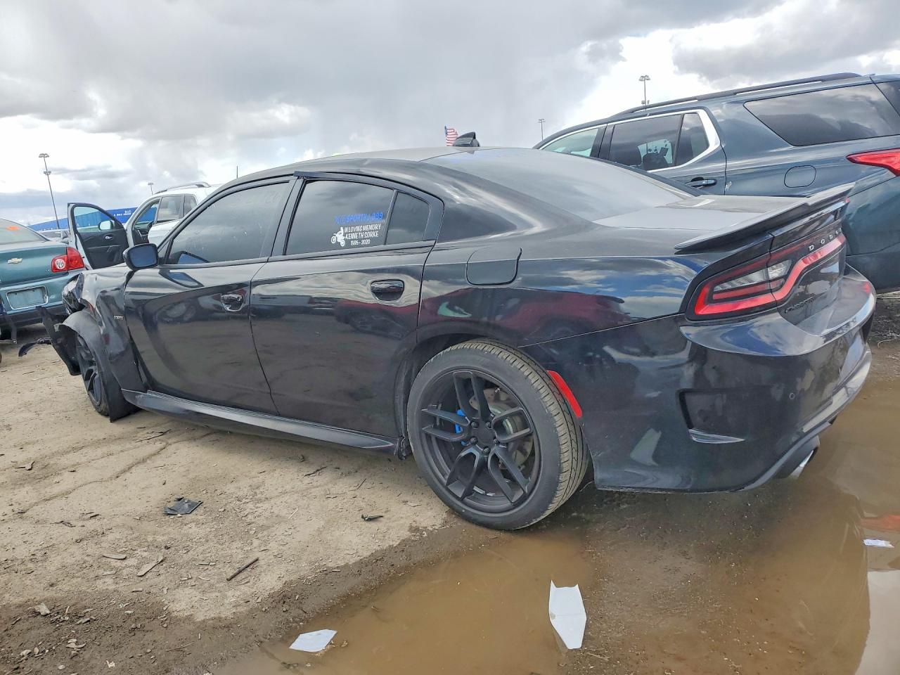 2019 Charger r/ VIN 2C3CDXCT7KH643304 photo 2