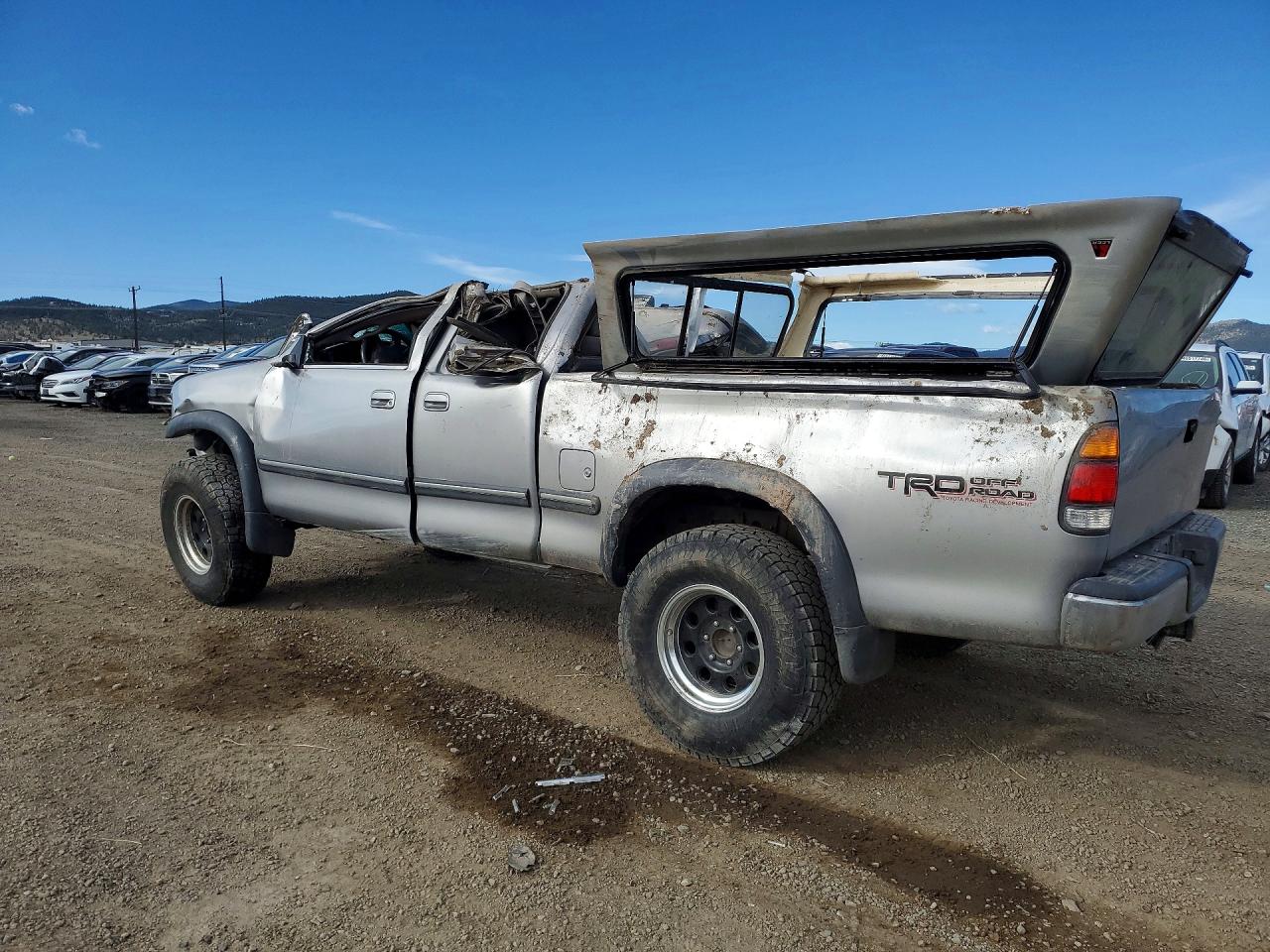 2001 Toyota Tundra VIN 5TBBT44101S182168 photo 2