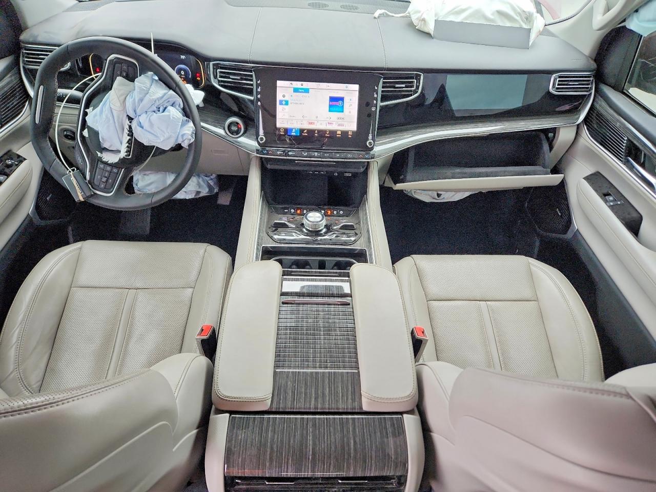 2022 Jeep Wagoneer VIN 1C4SJVDT3NS214872 photo 8