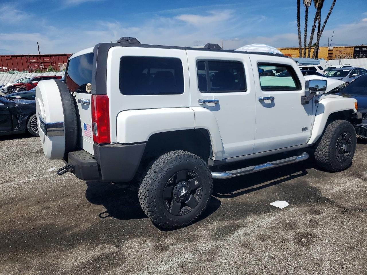 2006 Hummer H3 VIN 5GTDN136768330357 photo 3