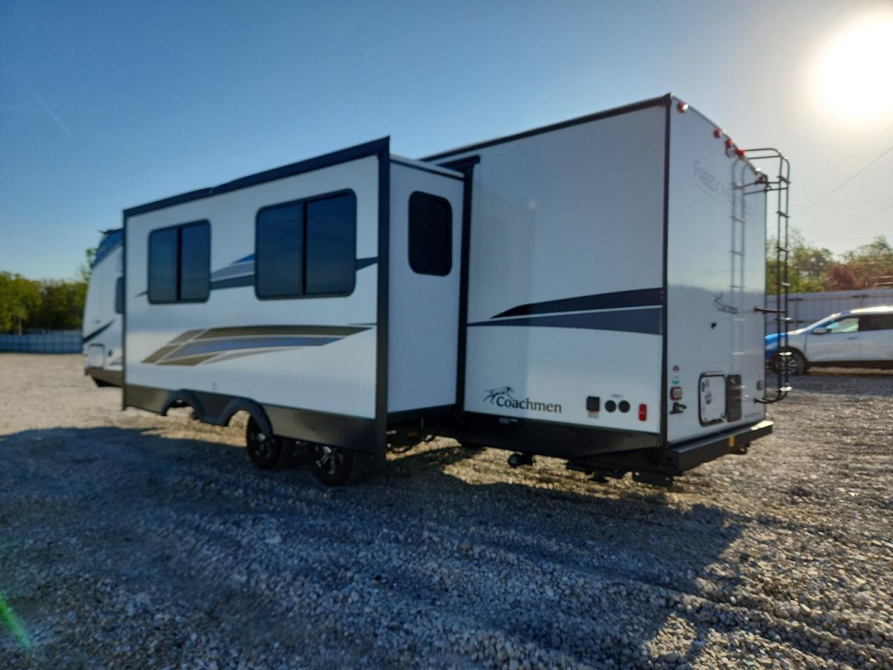 2024 FOREST Trailer VIN 5ZT2FEUB6RW029642 photo 3
