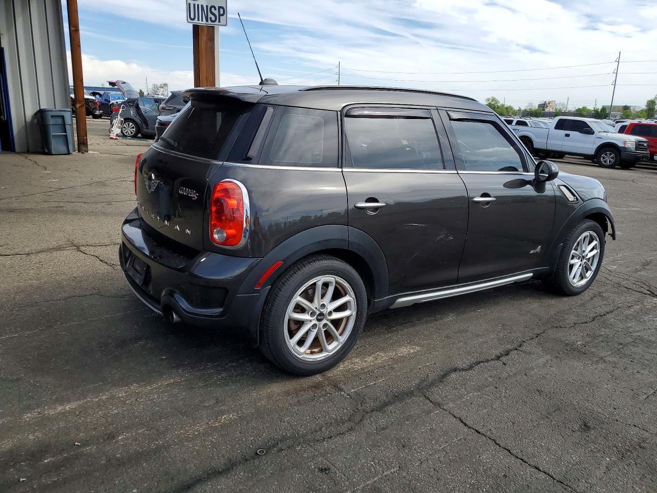 2016 MINI Cooper VIN WMWZC5C59GWU00176 photo 3