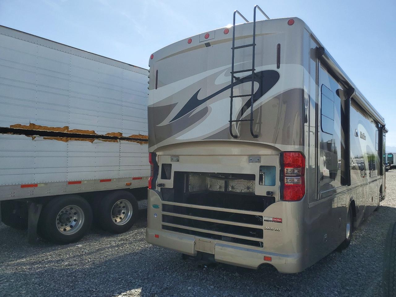 2014 FREIGHTLINER All other VIN 4UZACVDT0ECFL8912 photo 4
