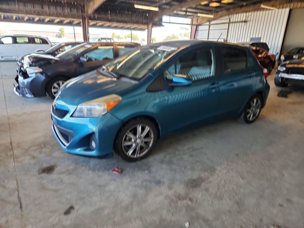 2012 Toyota Yaris VIN JTDKTUD36CD515643 photo 1