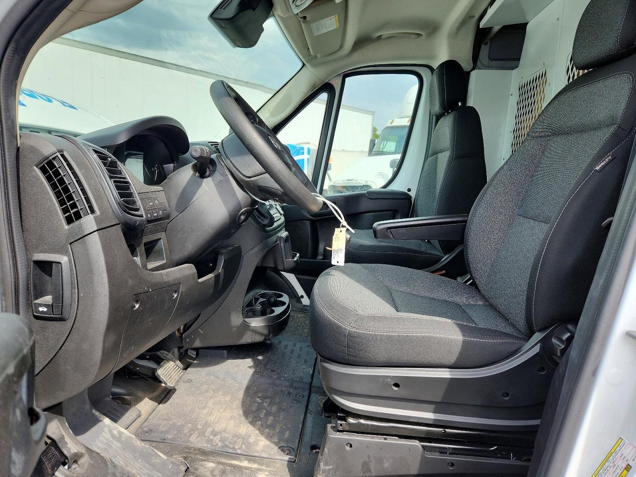 2024 Ram Promaster VIN 3C6LRVDG8RE111933 photo 7