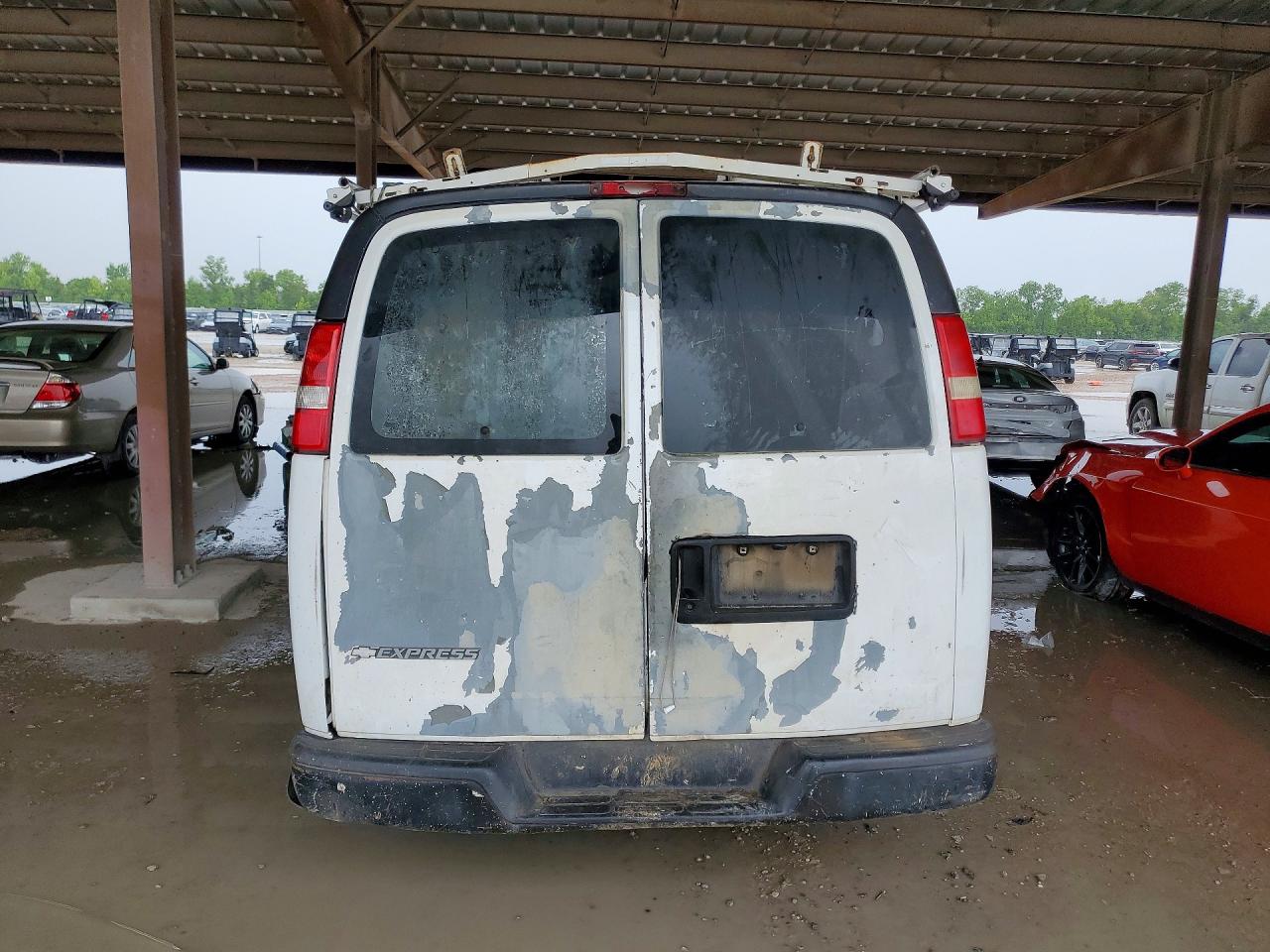2007 Chevrolet Express VIN 1GCFG15X471148366 photo 6