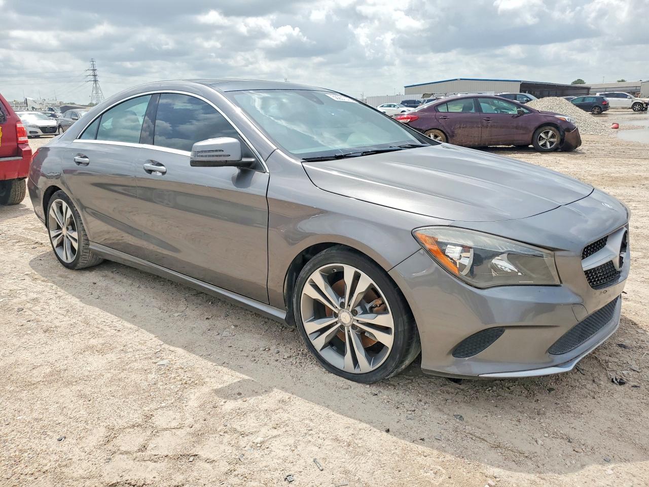 2017 Mercedes-Benz Cla-class VIN WDDSJ4EB1HN400581 photo 4