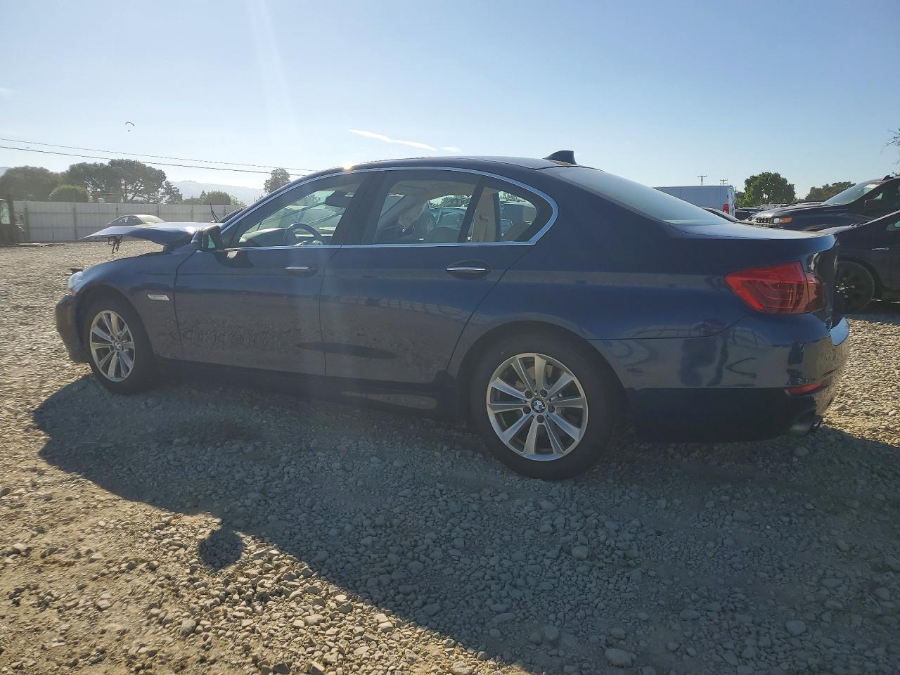2015 BMW 5 series VIN WBA5A5C54FD523284 photo 2