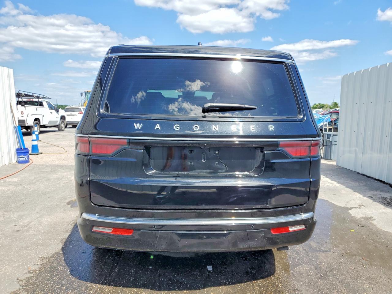 2025 Jeep Wagoneer VIN 1C4SJVBP7SS526579 photo 6