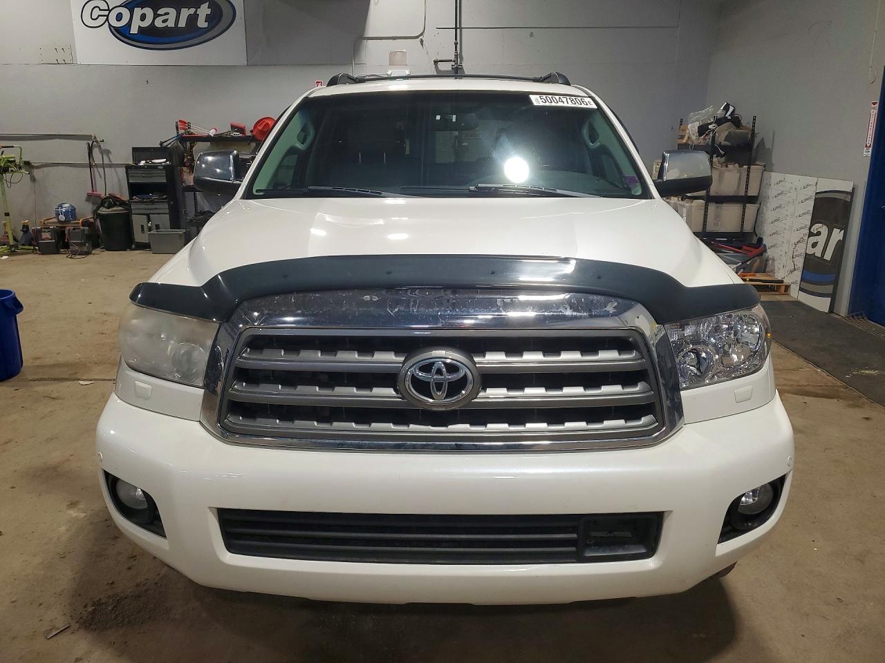 2012 Toyota Sequoia VIN 5TDDY5G1XCS059340 photo 5