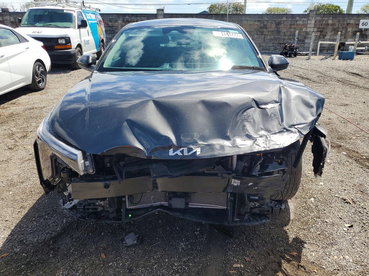 2026 Kia All other VIN 3KPFT4DE9TE251318 photo 5