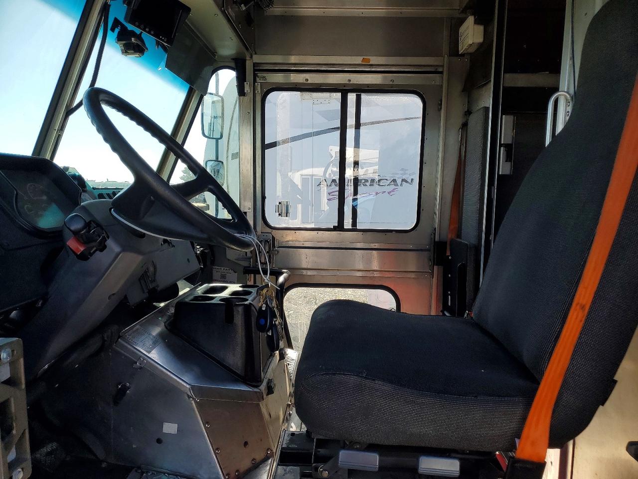 2020 FREIGHTLINER All other VIN 4UZAC2EA7LCMH7754 photo 7