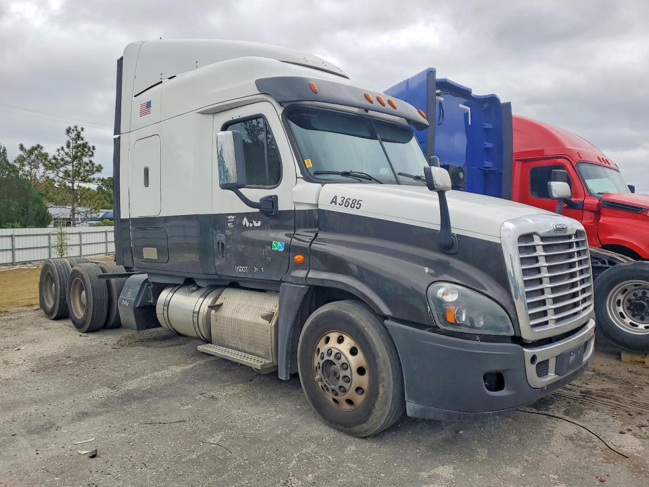 2017 FREIGHTLINER All other VIN 1FUGGLDR4HLJE0619 photo 1