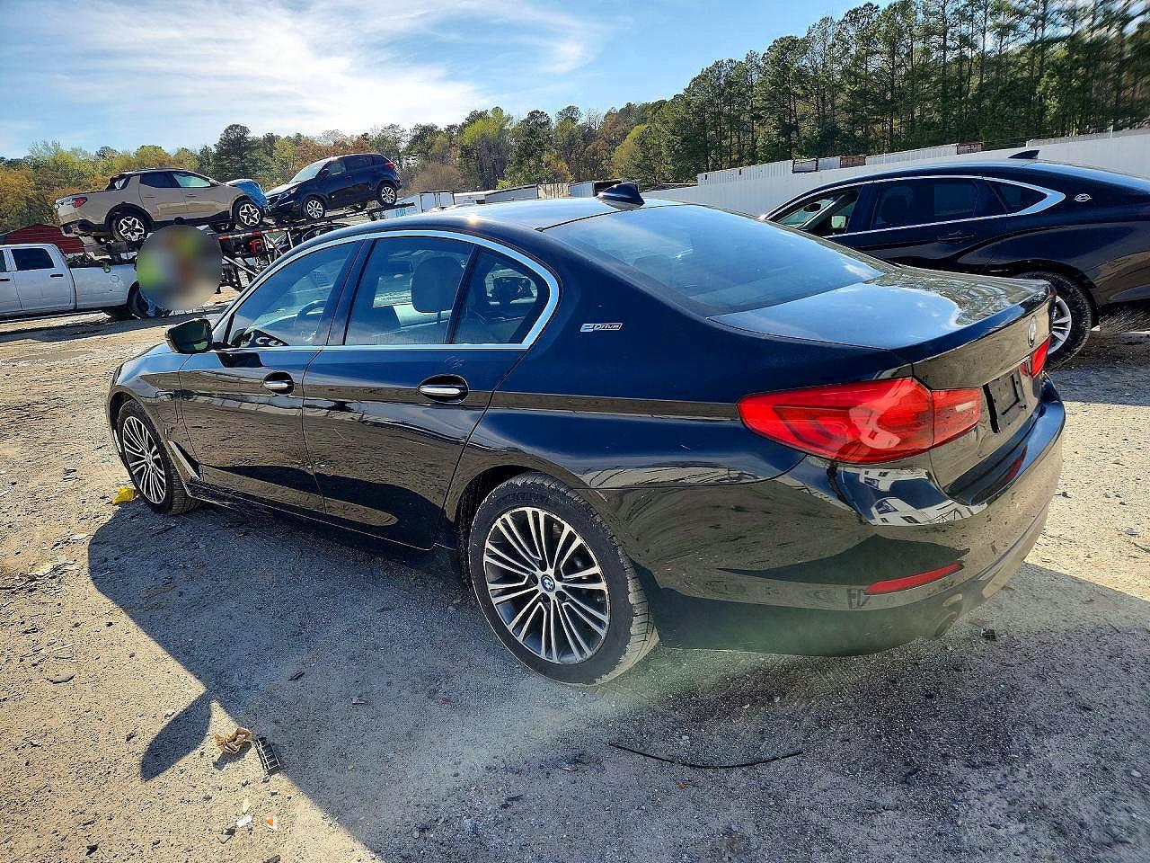 2018 BMW 5 series VIN WBAJA9C5XJB034303 photo 2