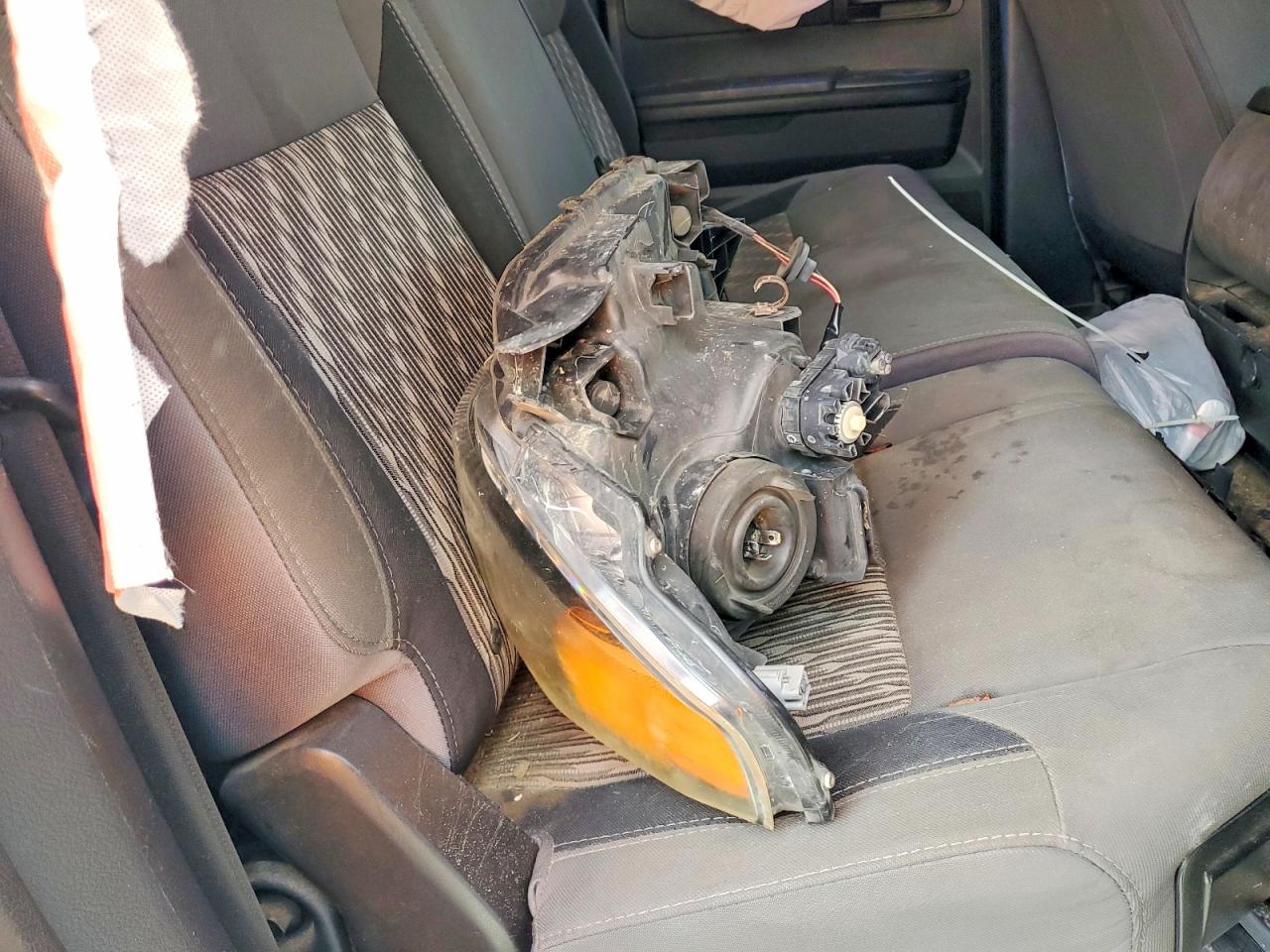 2018 Toyota Tundra VIN 5TFRM5F19JX126262 photo 12