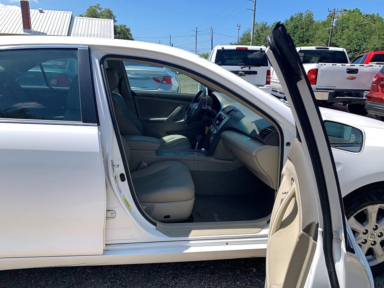 2011 Toyota Camry VIN 4T1BF3EK8BU634165 photo 5