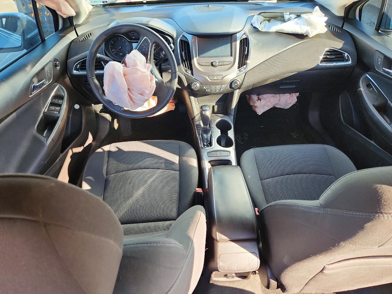 2017 Chev Cruze VIN 1G1BE5SM3H7233261 photo 8