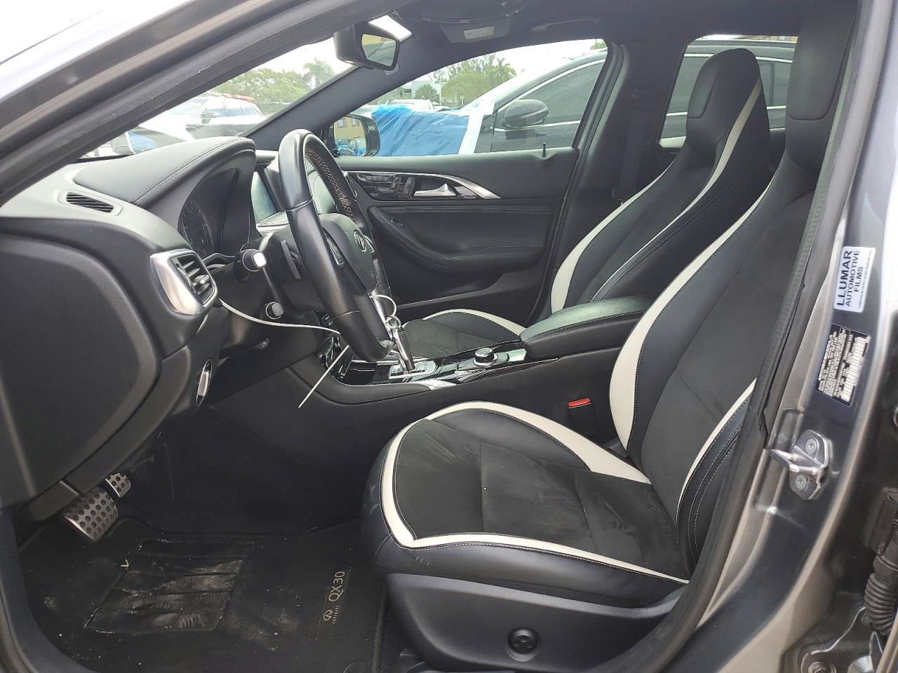 2019 Infiniti Qx30 sport VIN SJKCH5CP1KA011093 photo 7