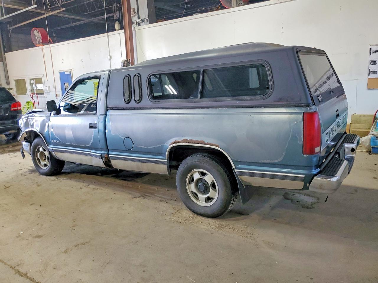 1990 Chevrolet Gmt VIN 1GCDC14K2LE245965 photo 2