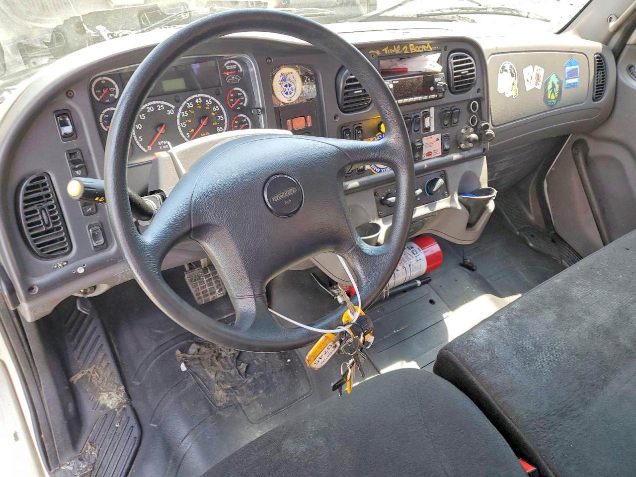 2015 FREIGHTLINER All other VIN 1FVHCYCY4FHGT0745 photo 8