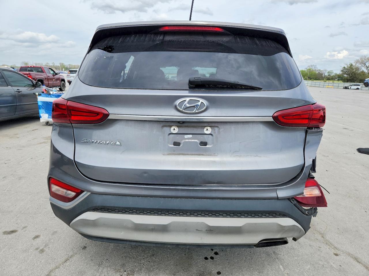 2019 Hyundai Santa fe VIN 5NMS23AD1KH083723 photo 6