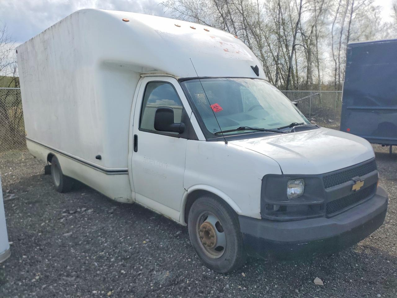 2017 CHEVROLET Express VIN 1GB3GSCG7H1352029 photo 4