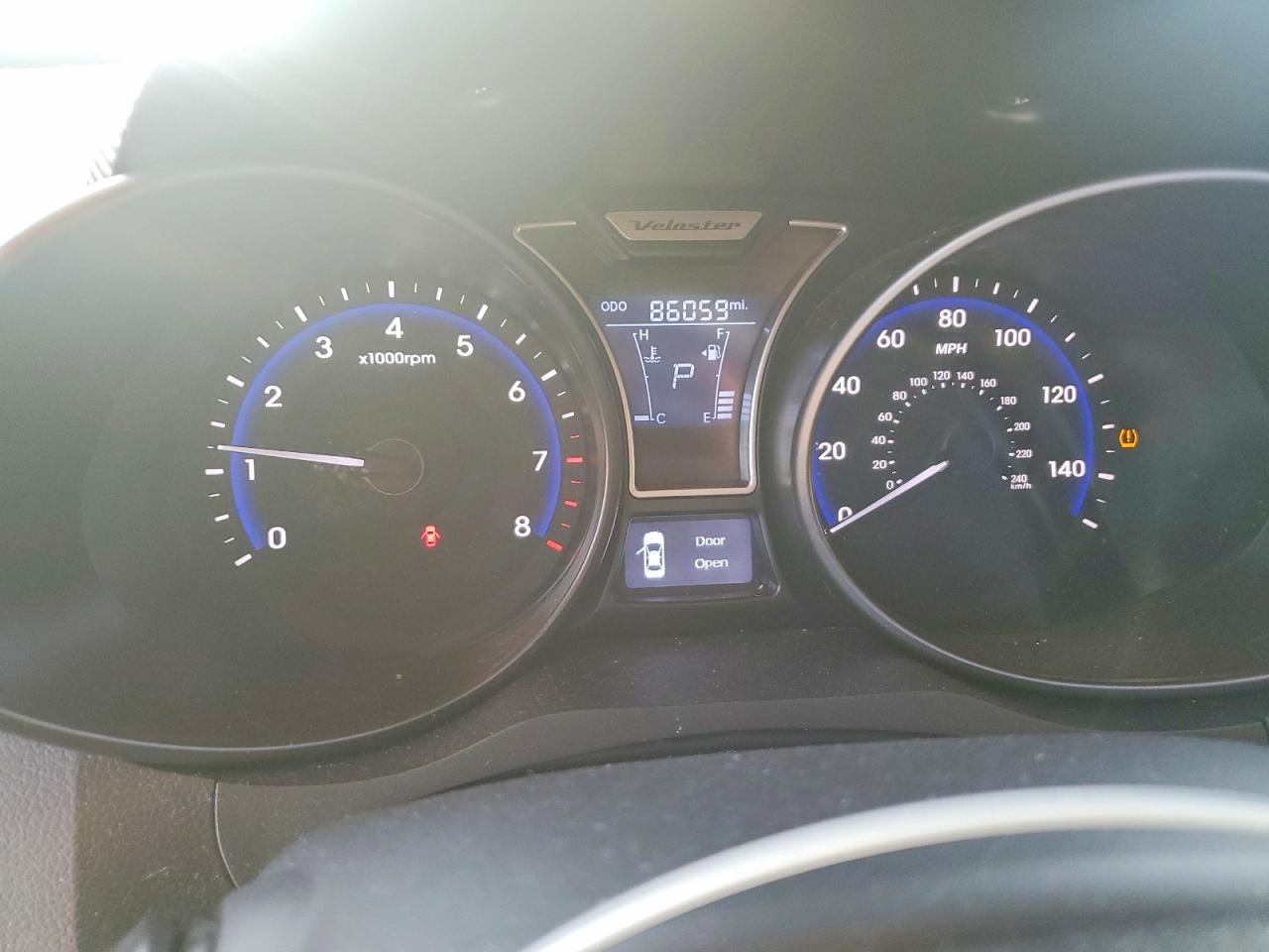 2015 Hyundai Veloster VIN KMHTC6AE1FU238129 photo 9