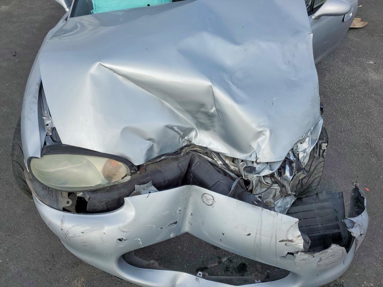 2000 MAZDA Mx5 VIN JM1NB3534Y0142626 photo 11