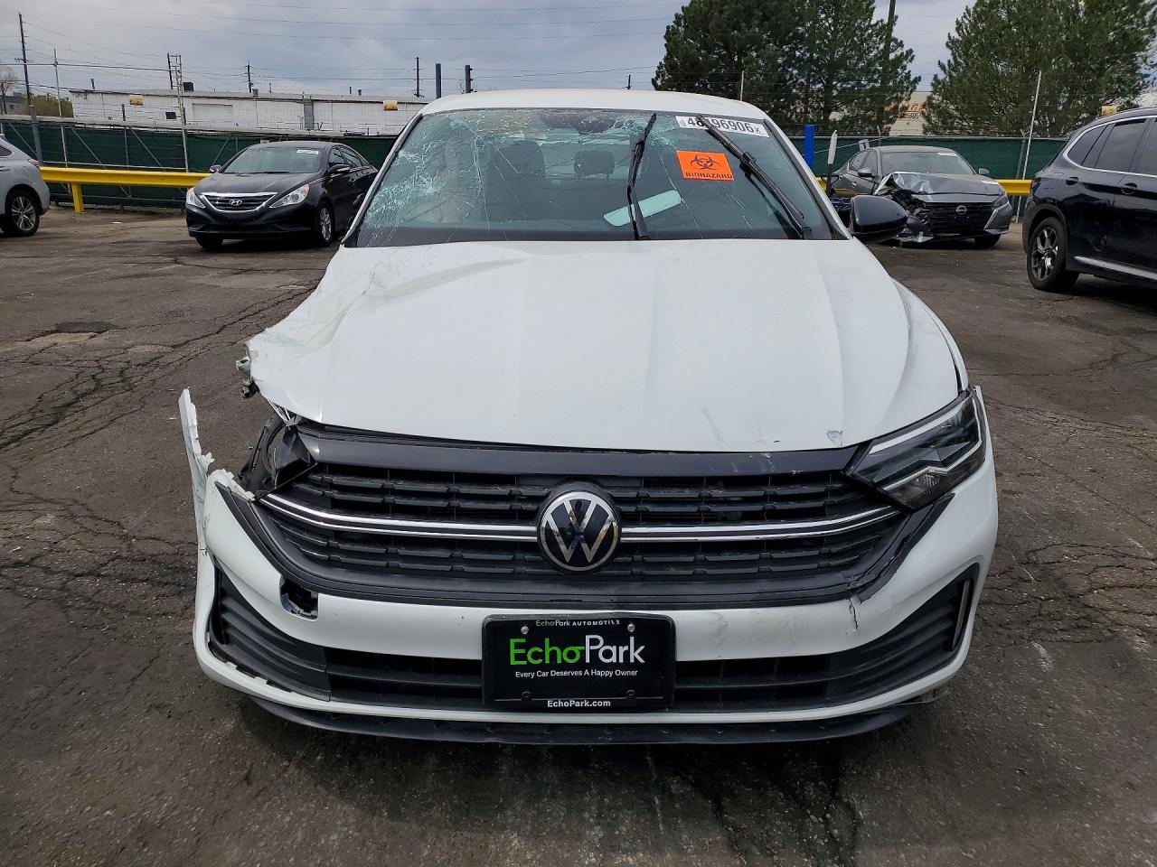 2024 Jetta VIN 3VWBM7BU7RM029797 photo 5