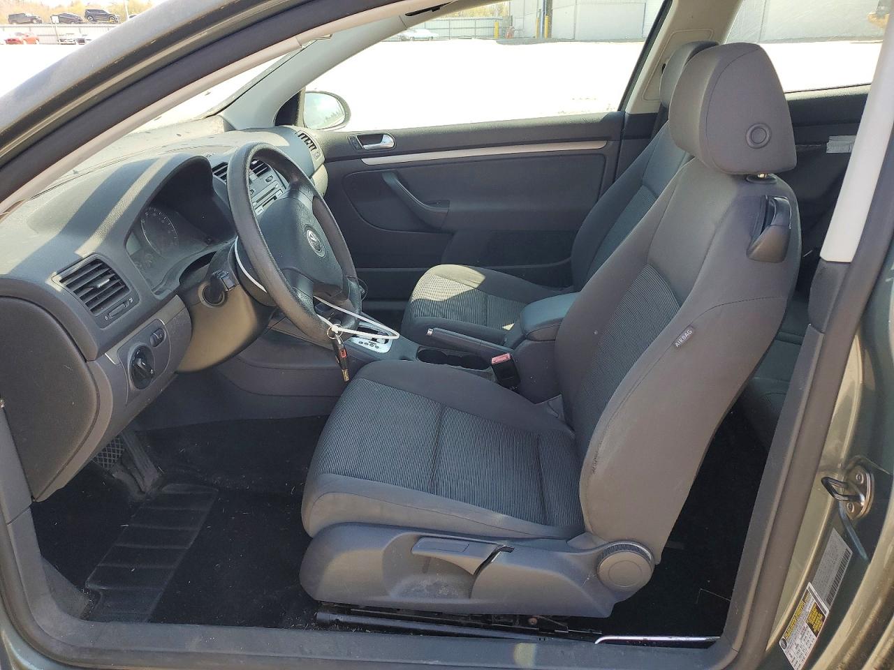 2008 Volkswagen Rabbit VIN WVWBA71K38W315205 photo 7
