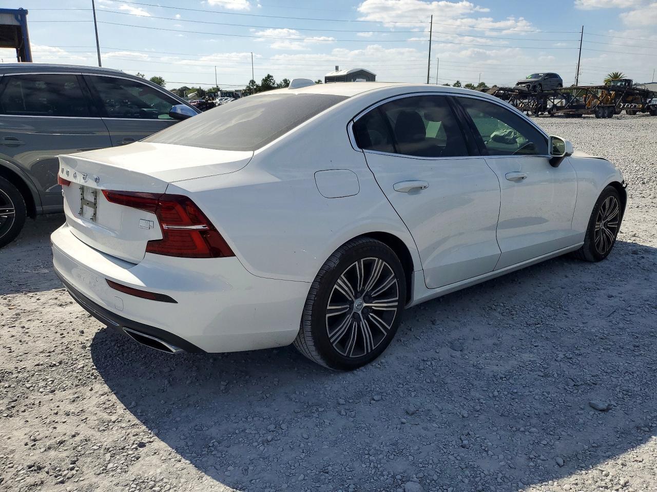 2022 Volvo S60 VIN 7JRBR0FLXNG178093 photo 3