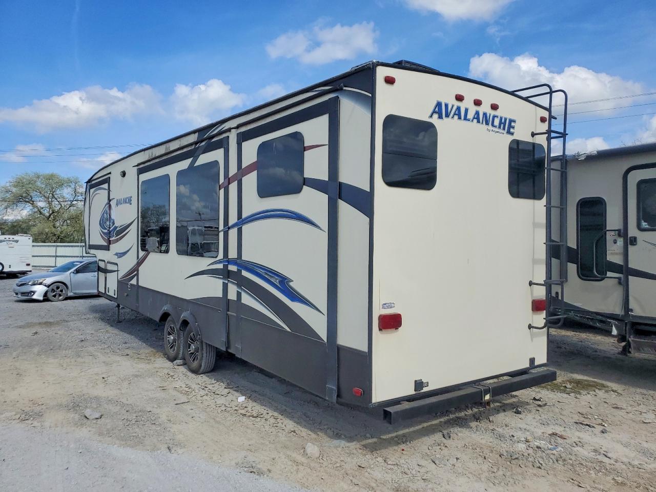 2014 KEYSTONE Avalanche VIN 4YDF36126EE760588 photo 3
