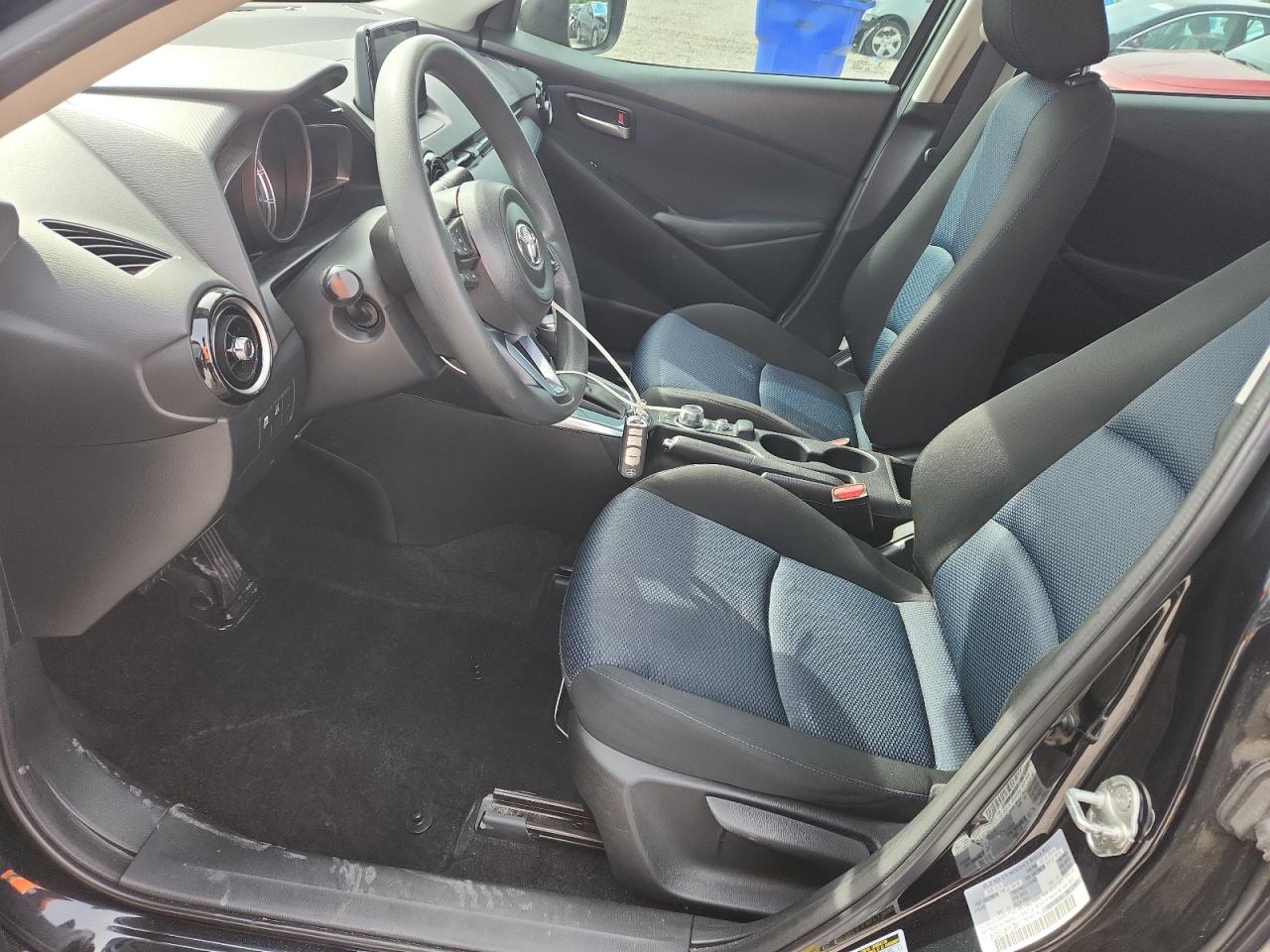 2019 Toyota Yaris VIN 3MYDLBYV2KY513541 photo 7