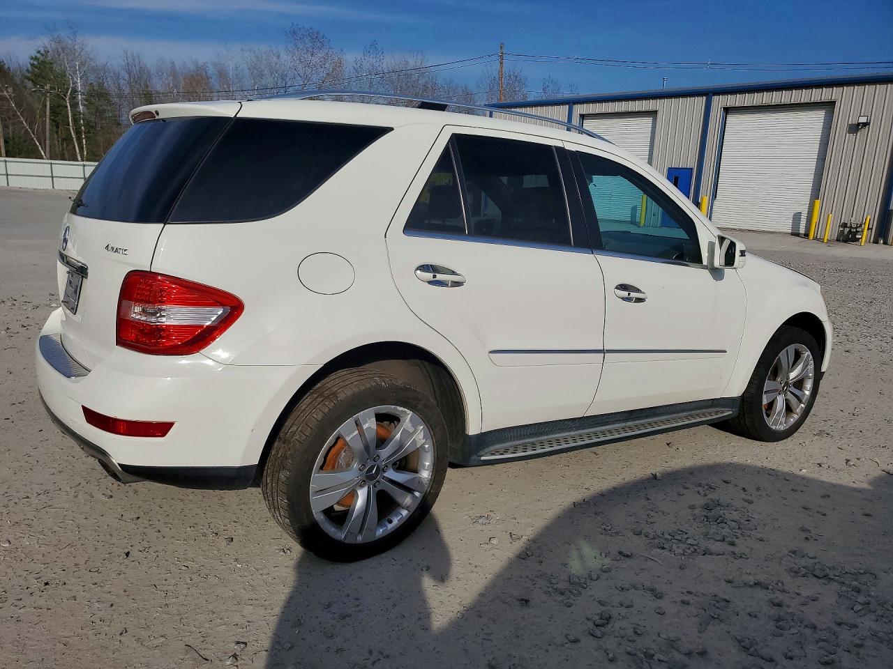 2011 Mercedes-Benz M-class VIN 4JGBB8GB8BA642905 photo 3
