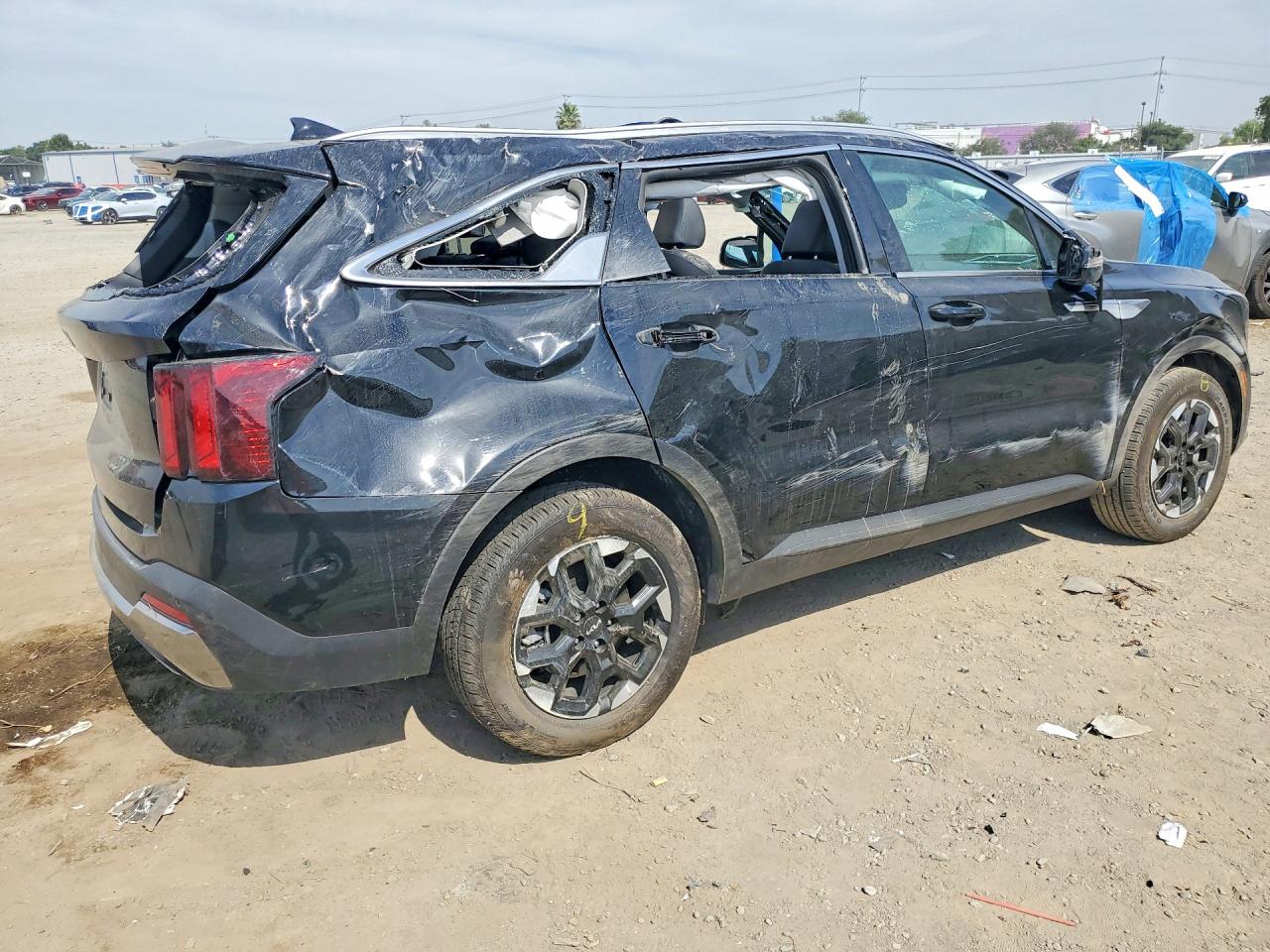 2025 Kia Sorento VIN 5XYRL4JC3SG360178 photo 3