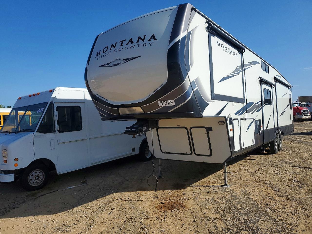 2020 KEYSTONE Montana fi VIN 4YDF38529MA742792 photo 2