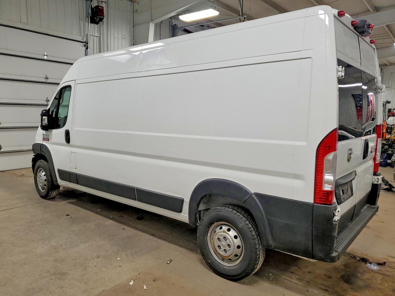 2022 Ram Promaster VIN 3C6LRVDG7NE110654 photo 2
