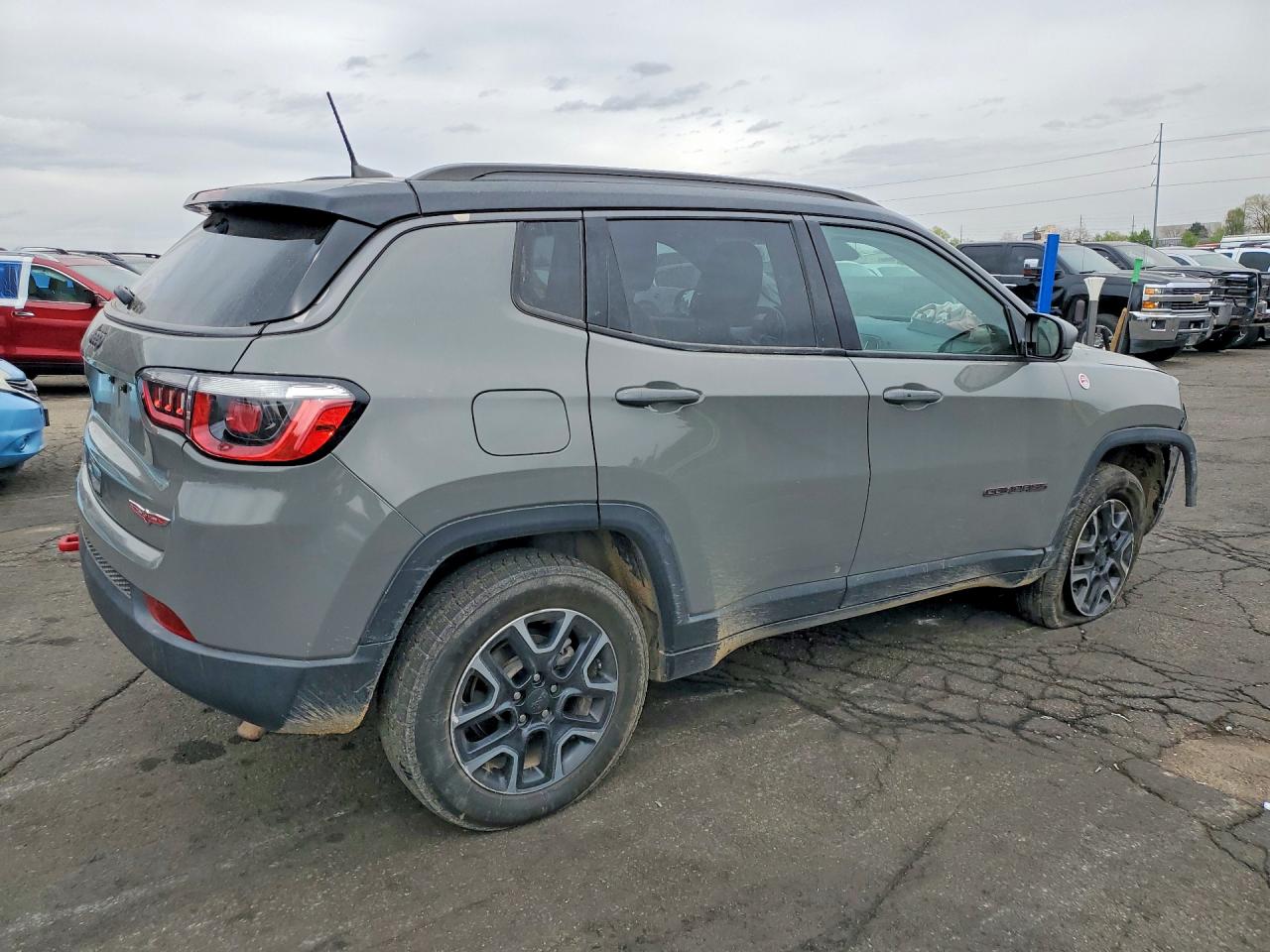 2019 Compass VIN 3C4NJDDB5KT703430 photo 3