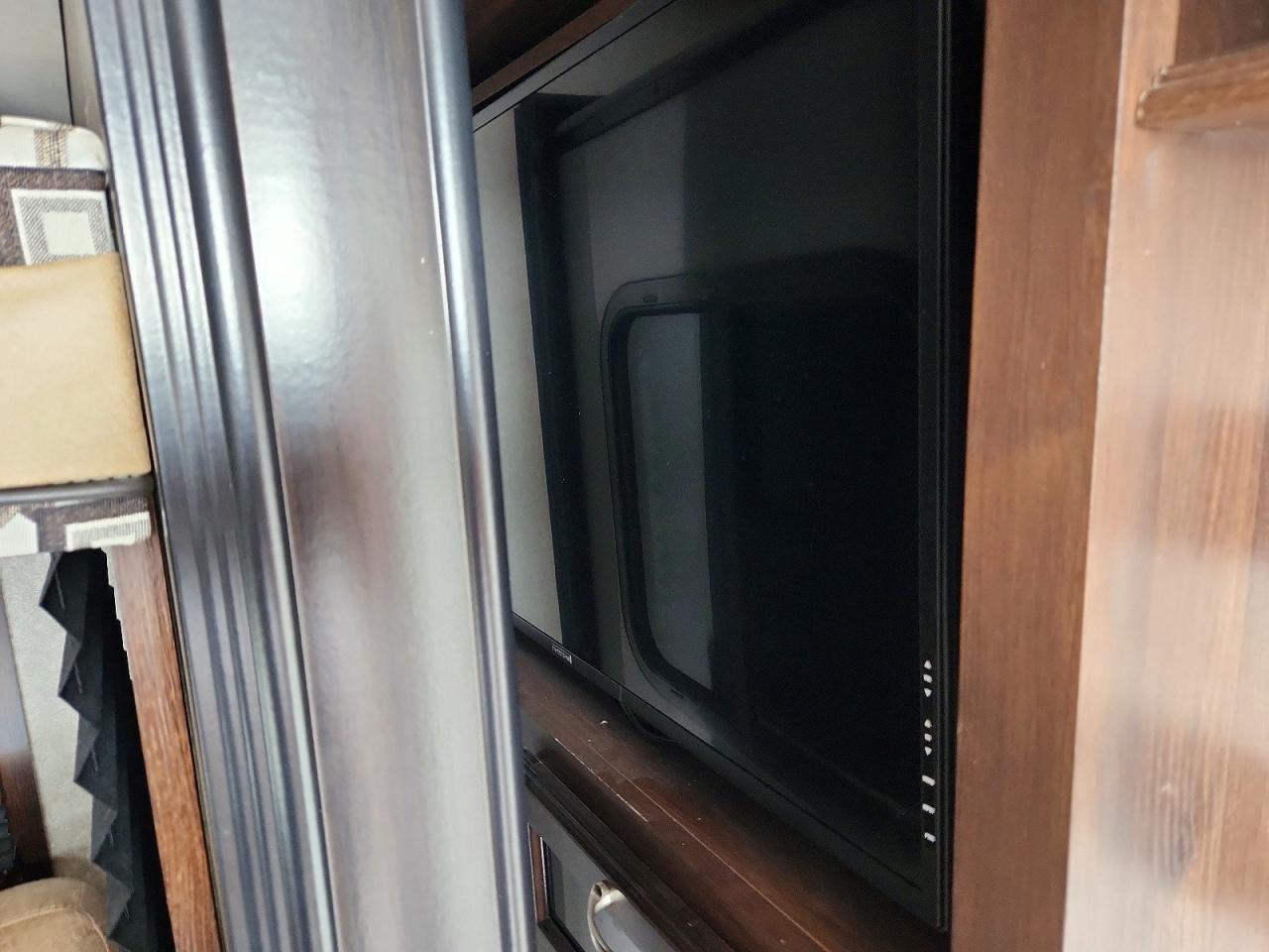 2018 JAYCO All models VIN 1UJBJ0BR4J1TC0298 photo 8