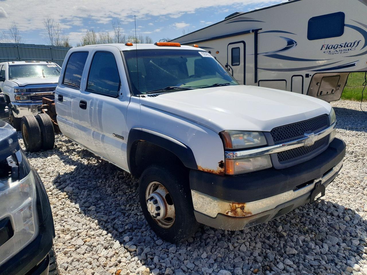 2003 CHEV Silverado VIN 1GCJK33G23F106122 photo 4