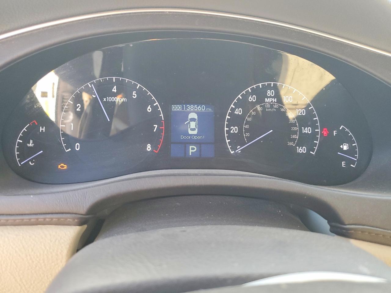 2012 Hyundai Genesis VIN KMHGC4DD3CU151501 photo 9