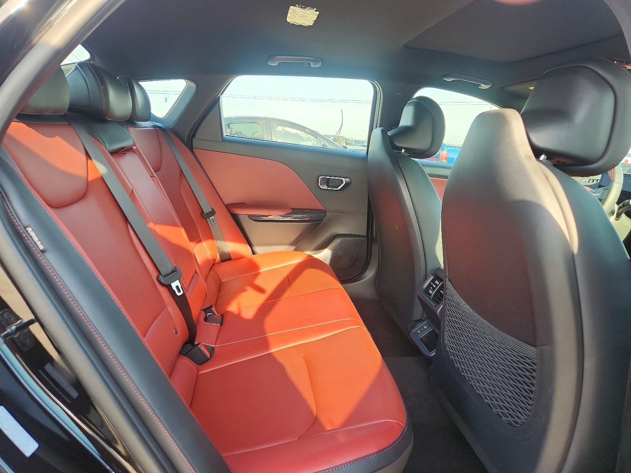 2025 Kia All other VIN 3KPFW4DC2SE067164 photo 10