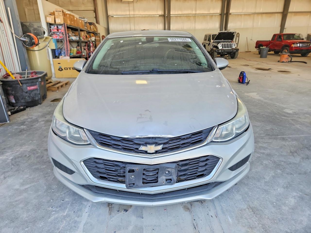2017 Chevrolet Cruze VIN 1G1BC5SM8H7271381 photo 5