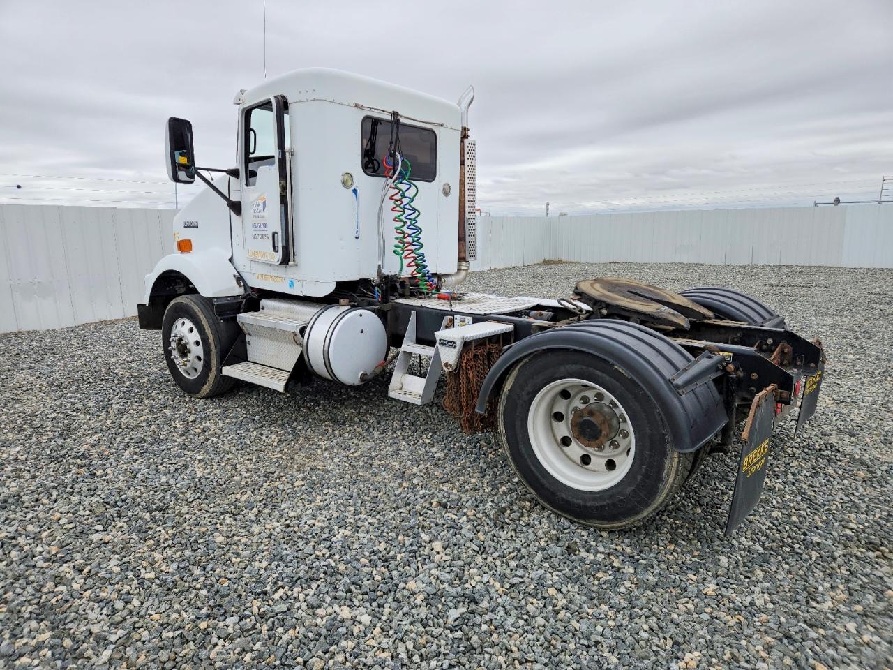 2005 KENWORTH All other VIN 1XKDA07X55R103374 photo 3